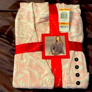 Alfanie pink/white two piece long sleeve rayon pajamas